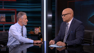 Jon Stewart praises Larry Wilmore’s impact during <i>The Nightly Show</i>’s farewell
